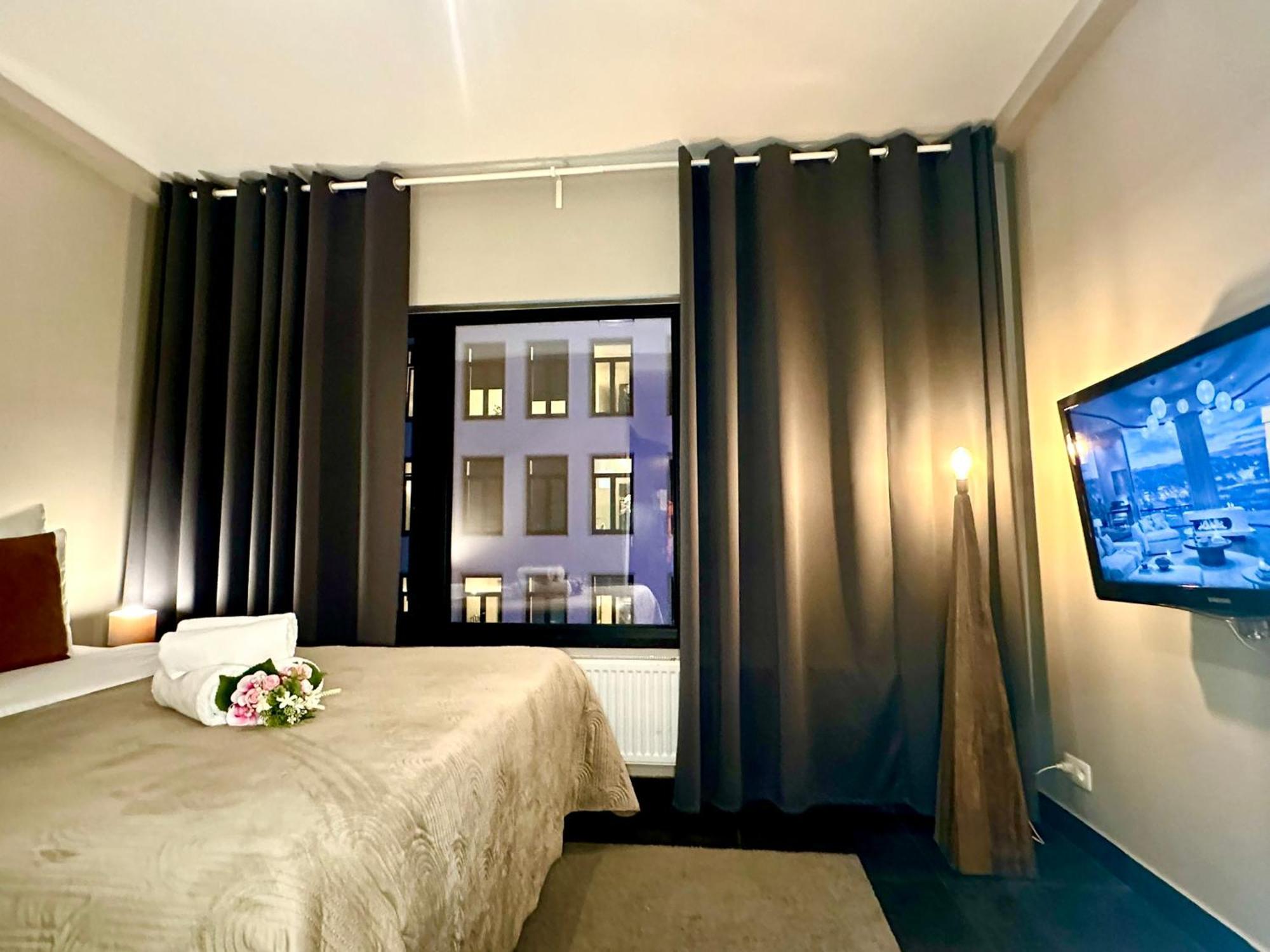 Luxury Suites Diamond By Rikas Hotels Amberes Exterior foto